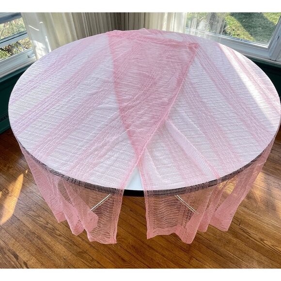 Vintage 1980s curtains, pink, sheer mesh net, feminine pair of panels - Picture 7 of 10